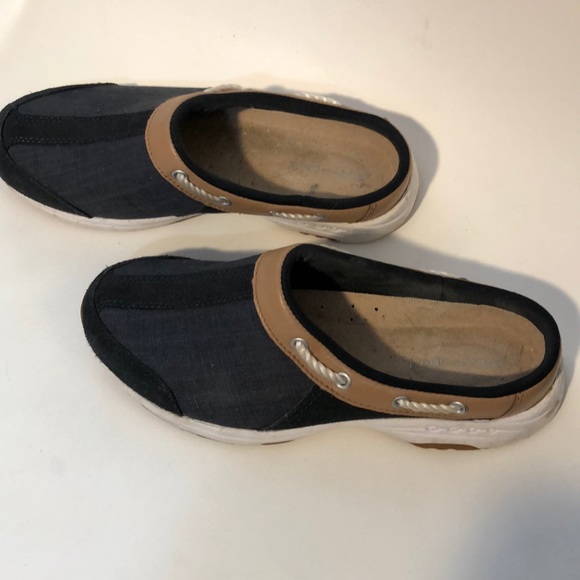 Easy Spirit Shoes - Picture 3 of 8